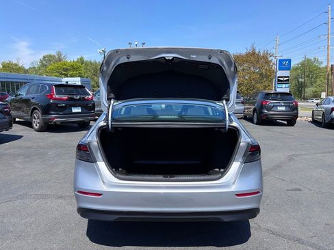 Used 2025 Honda Accord SE image 12