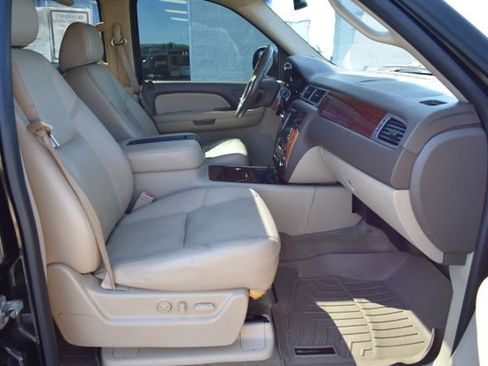 Used 2009 Chevrolet Tahoe LTZ AWD/4WD image 41