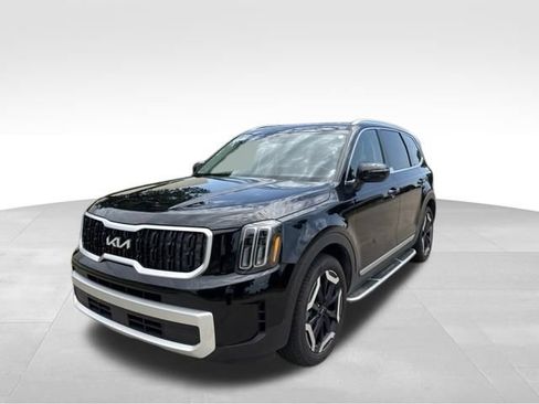 Used 2024 Kia Telluride EX w/ EX Captain's Chair Package FWD image 7