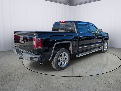 Used 2018 GMC Sierra 1500 SLT image 3