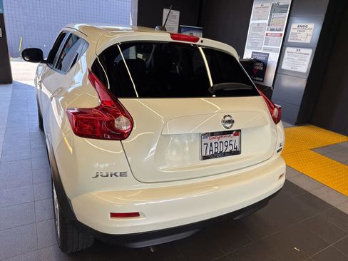 Used 2012 Nissan Juke SL FWD image 14