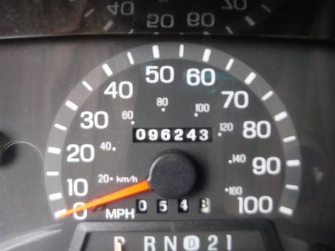 Used 2000 Ford E-150 and Econoline 150 RWD image 24