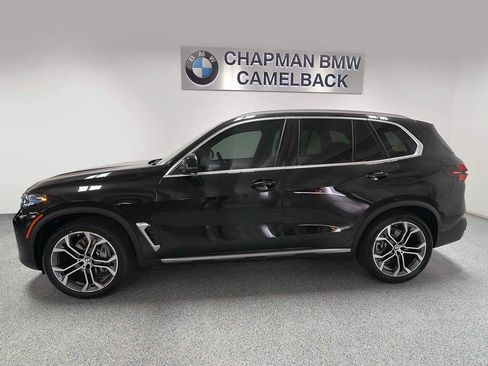 Used 2026 BMW X5 xDrive40i AWD/4WD image 3