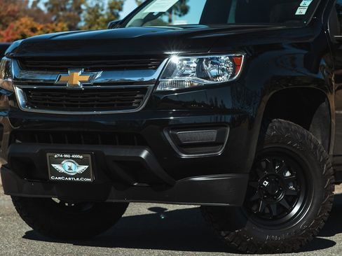 Used 2019 Chevrolet Colorado LT image 2
