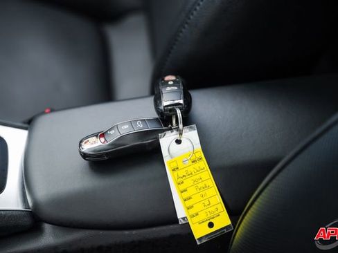 Used 2014 Porsche 911 Carrera 4 image 69