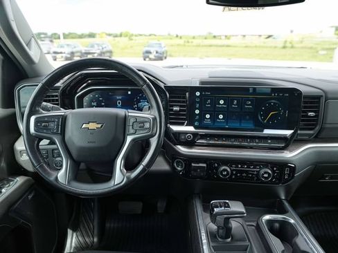 Used 2022 Chevrolet Silverado 1500 LTZ AWD/4WD image 30