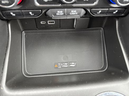 Used 2022 Chevrolet Tahoe RST image 32