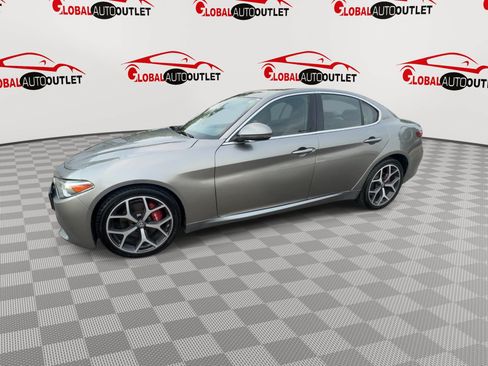 Used 2019 Alfa Romeo Giulia Ti w/ Cold Weather Package AWD/4WD image 4
