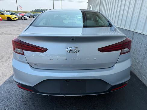 Used 2020 Hyundai Elantra SE FWD image 4