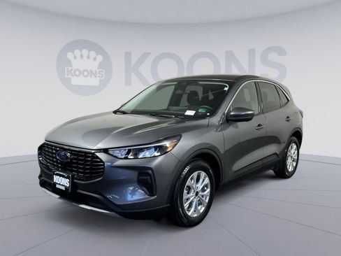 Used 2023 Ford Escape Active w/ Tech Pack #2 FWD image 5