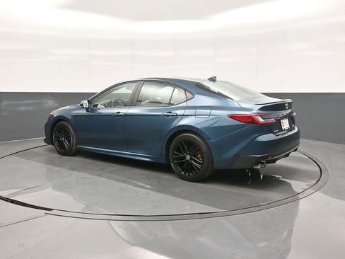 Used 2025 Toyota Camry SE image 7