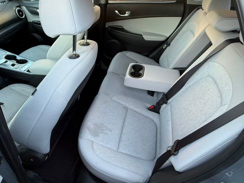 Used 2023 Hyundai Kona SE w/ Cargo Package image 8