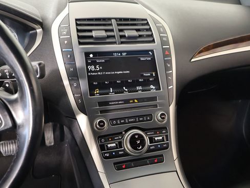 Used 2017 Lincoln MKZ Select w/ Technology Package image 5