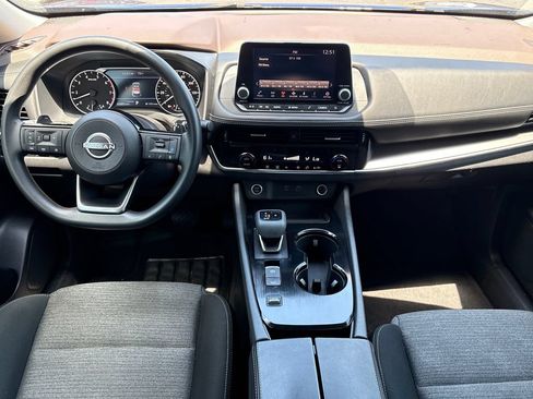 Used 2023 Nissan Rogue SV FWD image 8