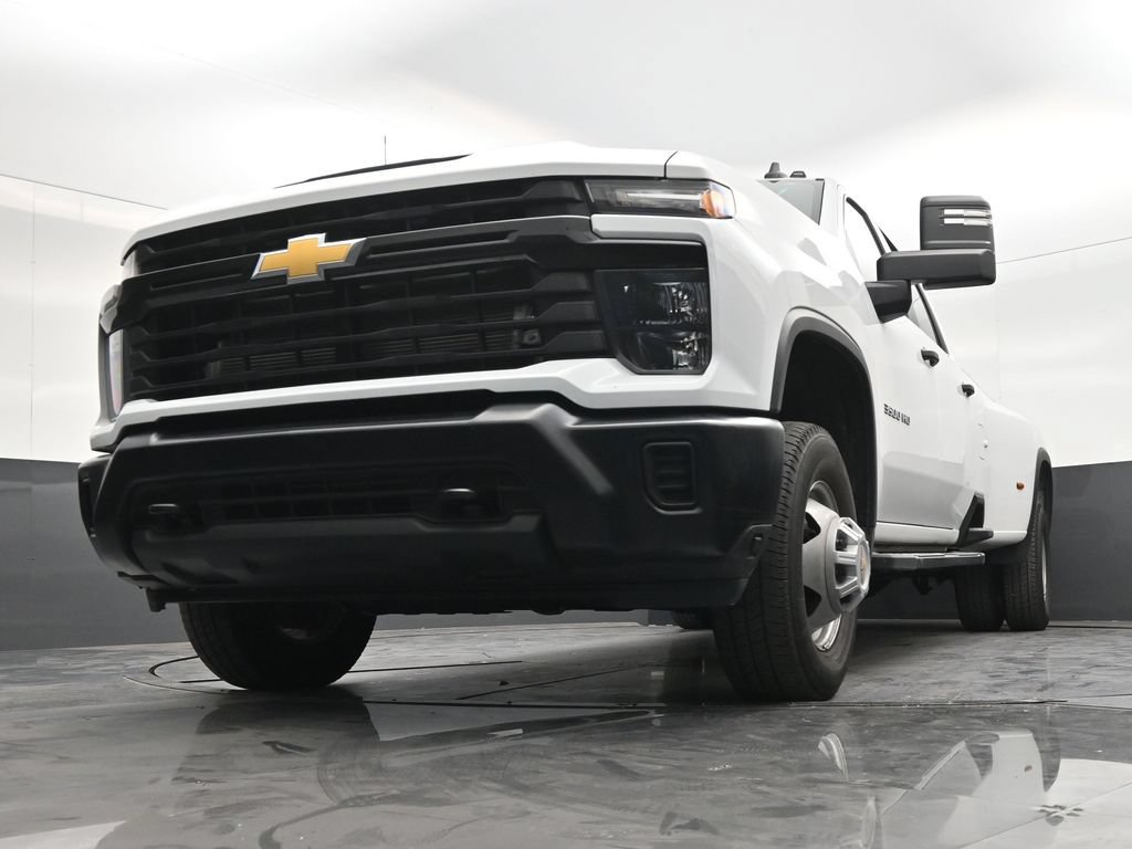 Used 2025 Chevrolet Silverado 3500 W/T AWD/4WD image 26