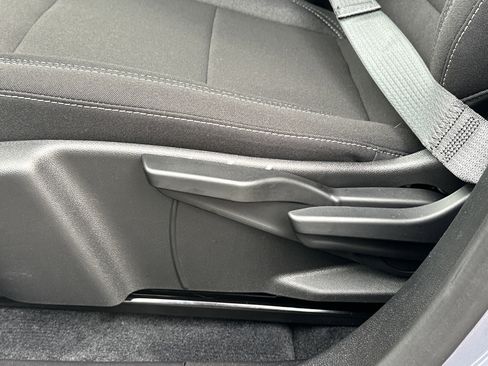 New 2026 Chevrolet Equinox EV LT image 10