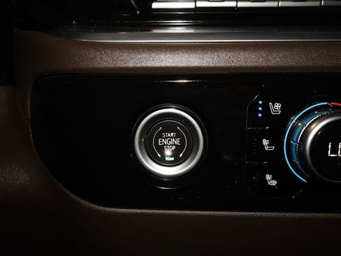 Used 2023 GMC Sierra 1500 SLT w/ SLT Premium Package image 17