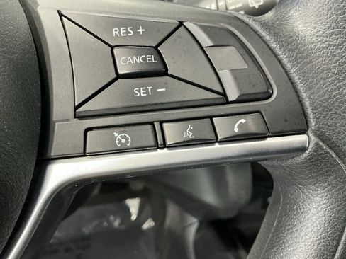 Used 2021 Nissan Rogue Sport S image 11