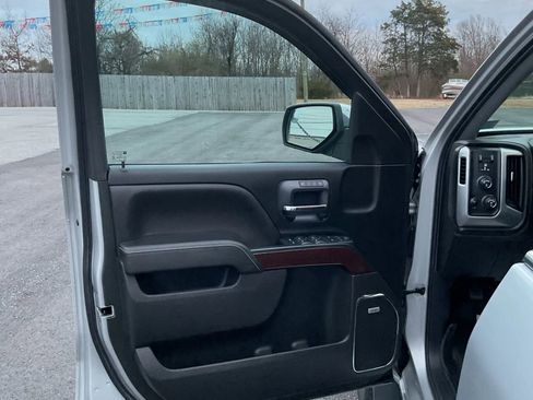 Used 2018 GMC Sierra 1500 SLT image 17