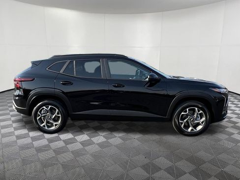 Used 2026 Chevrolet Trax LT w/ Driver Confidence Package FWD image 7