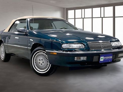 Used 1993 Chrysler LeBaron Convertible FWD image 3