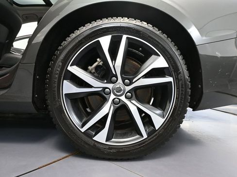 Used 2022 Volvo S60 T8 R-Design Expression AWD/4WD image 14