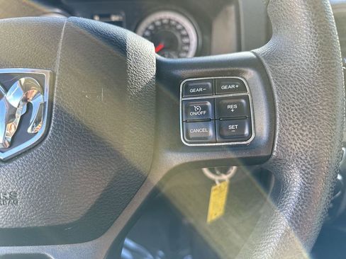 Used 2018 RAM 1500 Express w/ Express Value Package image 30