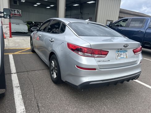 Used 2019 Kia Optima LX FWD image 3