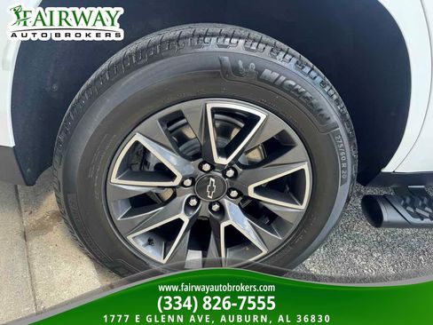 Used 2022 Chevrolet Tahoe Z71 w/ Luxury Package AWD/4WD image 36