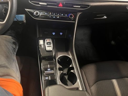 Used 2023 Hyundai Sonata SE w/ Cargo Package image 28