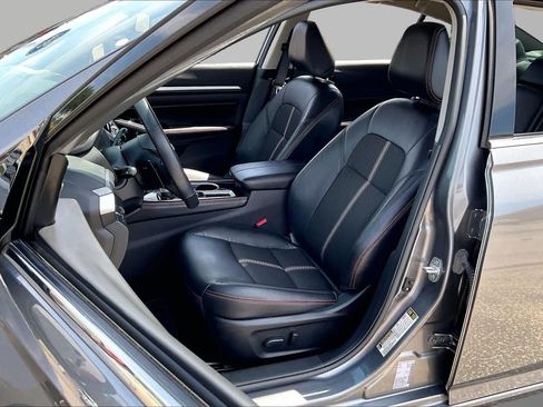 Used 2024 Nissan Altima 2.5 SR FWD image 8
