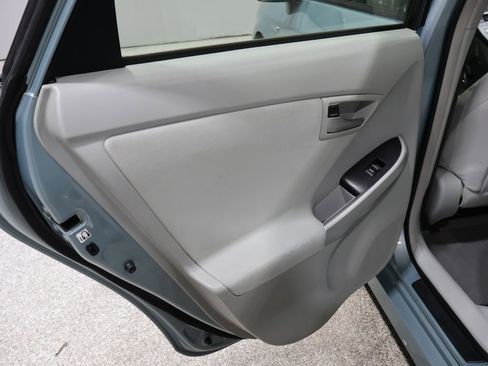 Used 2013 Toyota Prius Three image 18