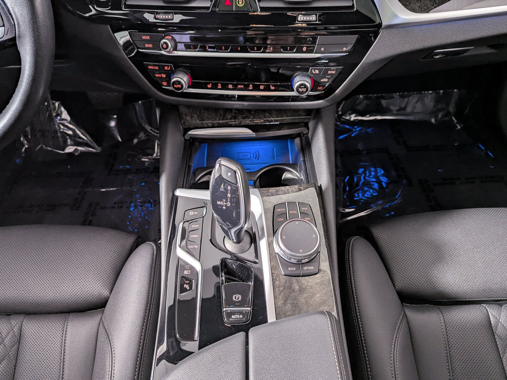 Certified 2023 BMW 530e xDrive w/ Premium Package AWD/4WD image 28