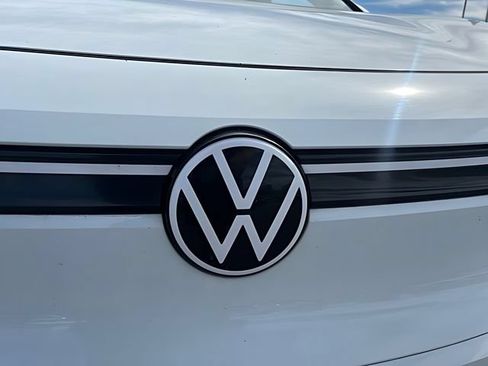 Used 2023 Volkswagen ID.4 Pro RWD image 9
