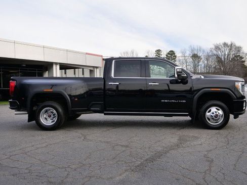 Used 2021 GMC Sierra 3500 Denali w/ Denali Ultimate Package image 40