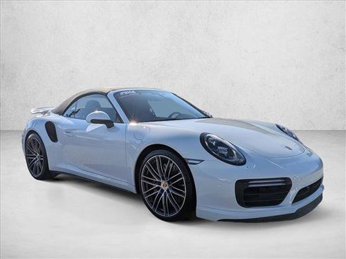 Used 2018 Porsche 911 Turbo image 3