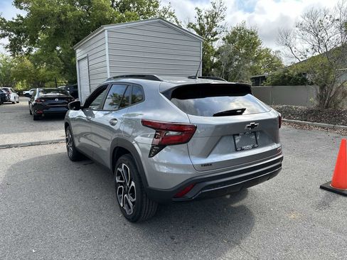 Certified 2025 Chevrolet Trax RS w/ Sunroof Package image 4