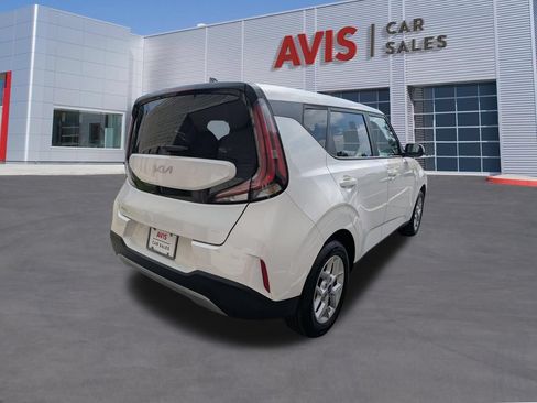 Used 2024 Kia Soul LX w/ Option Group 015 FWD image 6