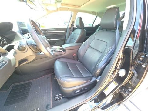 Used 2024 Nissan Altima 2.5 SR w/ SR Premium Package image 13