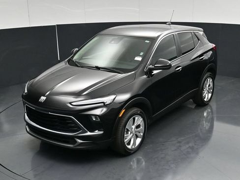 Used 2025 Buick Encore GX Preferred AWD/4WD image 46