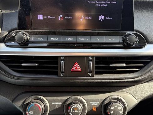 Used 2023 Kia Forte LXS FWD image 10