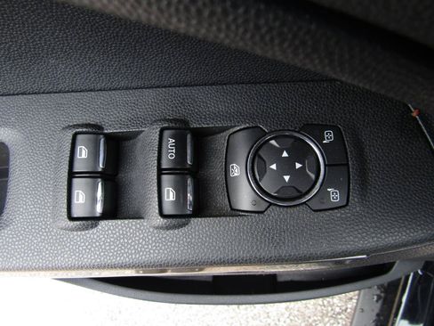 Used 2019 Ford EcoSport SE FWD image 11
