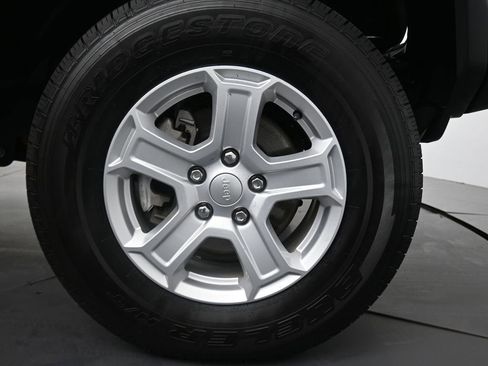 Used 2021 Jeep Wrangler Unlimited Sport image 11