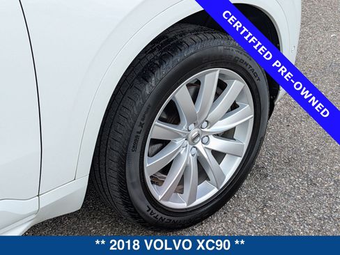 Used 2018 Volvo XC90 T5 Momentum w/ Convenience Package FWD image 13