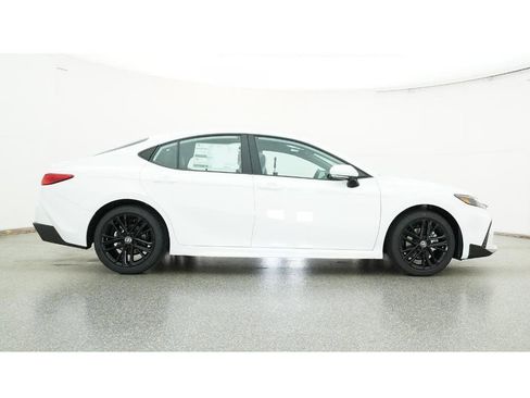 New 2026 Toyota Camry SE image 27