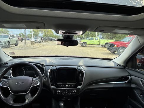 Used 2020 Chevrolet Traverse RS w/ LPO, Floor Liner Package AWD/4WD image 3