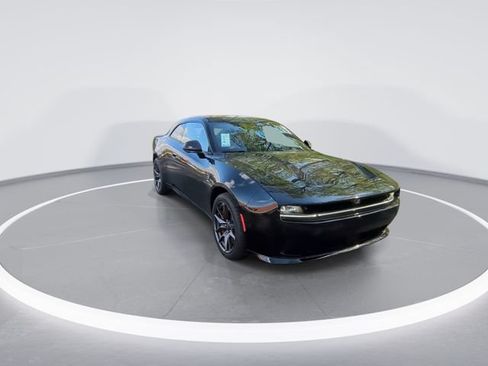 Used 2024 Dodge Charger Daytona Scat Pack w/ Plus Group AWD/4WD image 2
