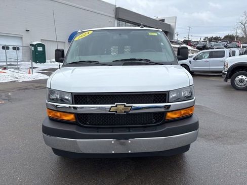 Used 2024 Chevrolet Express 2500 w/ Driver Convenience Package image 8