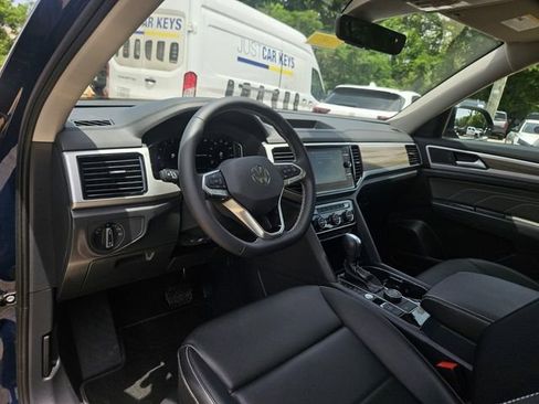 Used 2023 Volkswagen Atlas SEL AWD/4WD image 14