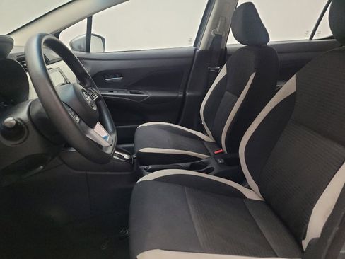 Used 2021 Nissan Versa SV FWD image 17
